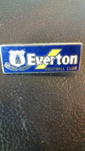 Everton fc rare oblong pin badge