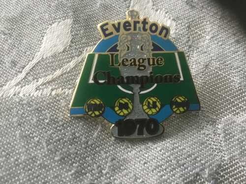 DANBURY MINT LARGE EVERTON LEAGUE CHAMPIONS FOOTBALL BADGE 1970