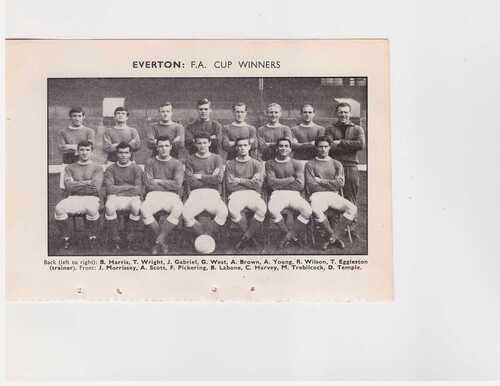 Team Pic from 1966-67 FOOTBALL Annual - EVERTON + Rous with WORLD CUP