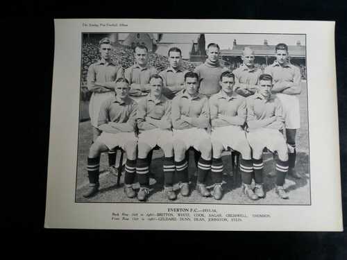 EVERTON  TEAM PICTURE  ISSUED BY THE SUNDAY POST 1933/34 10