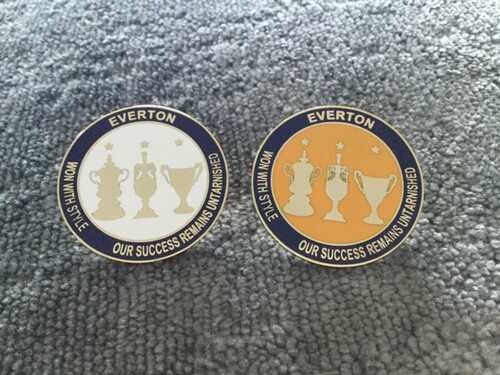 2 x Everton FC Football Tribute Enamel Pin Badges