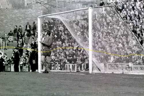 2 x 35mm b/w negatives Everton FC  1971  Goalkeeper Andy Rankin + copyright