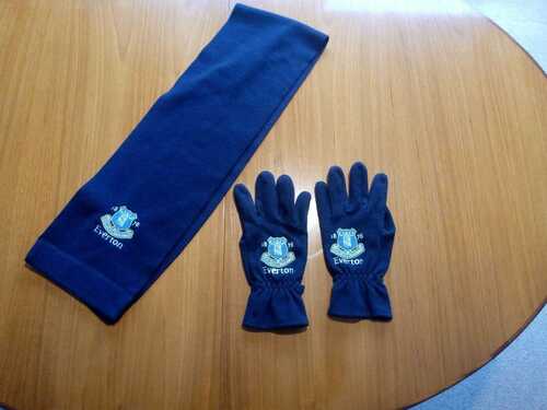 Everton Scarf and Gloves EFC Football