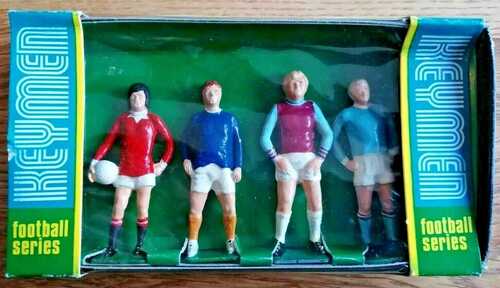 KEYMEN Football Diecast multi-pack Figures  Everton FC Bobby Moore Man City Utd