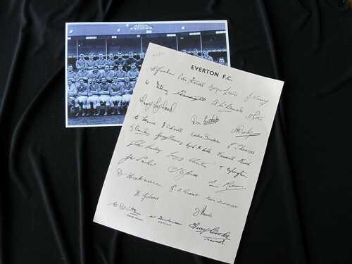 EVERTON FC TEAM PHOTO 1950-51 SEASON AUTHENTIC PLUS AUTOGRAPHS