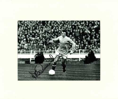 Mike Summerbee Everton Signed Authentic Mounted Football Photograph 14x12 KB241