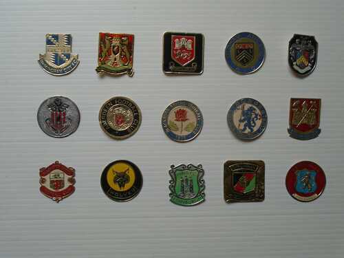 Original / Vintage 1970s Esso Collection Football Club Badges