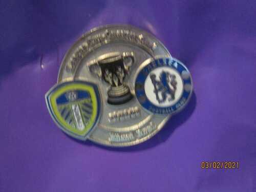 LEEDS UNITED CHELSEA CARLING CUP QUARTER FINAL SILVER  LIMITED EDITION BADGE