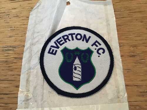 VERY RARE 1970s  EVERTON  CREST SPLASH PATCH BADGE NEW IN ORIGINAL PACKAGE