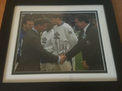 EVERTON LEGEND DUNCAN FERGUSON - SIGNED / AUTOGRAPHED FRAMED PHOTO + COA