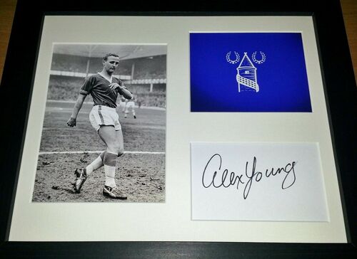 ALEX YOUNG EVERTON LEGEND - SIGNED / AUTOGRAPHED DISPLAY + COA