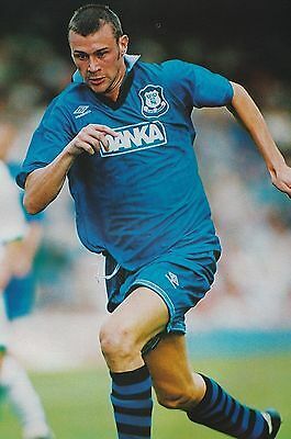 Football Photo>DUNCAN FERGUSON Everton 1995-96