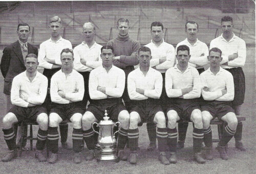 EVERTON FOOTBALL TEAM PHOTO>1932-33 SEASON