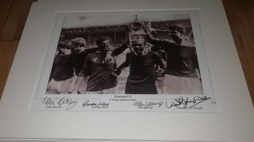 20x16 Inch 50x40cm MOUNTED EVERTON 1966 PHOTO SIGNED By WEST TEMPLE YOUNG HARVEY