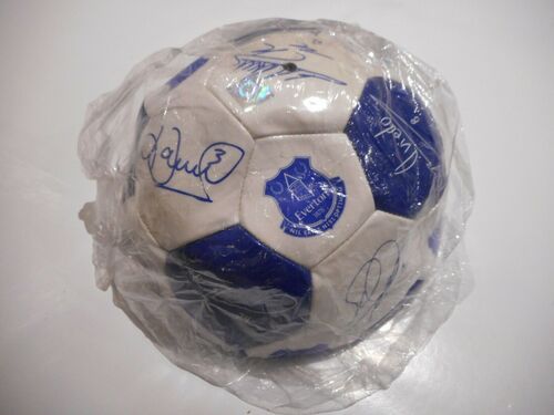 Everton FC size 5 football - Printed signatures - Brand New Official Merchandise