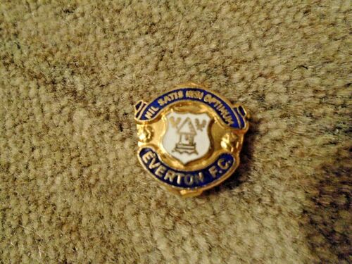 Everton FC - 'Nil Satis Nisi Optimum' Pin Badge - Gold and Blue - VGC