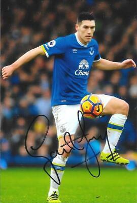 GARETH BARRY EVERTON SIGNED 6 X 4 INCH HOME KIT PHOTO – England/Man City+